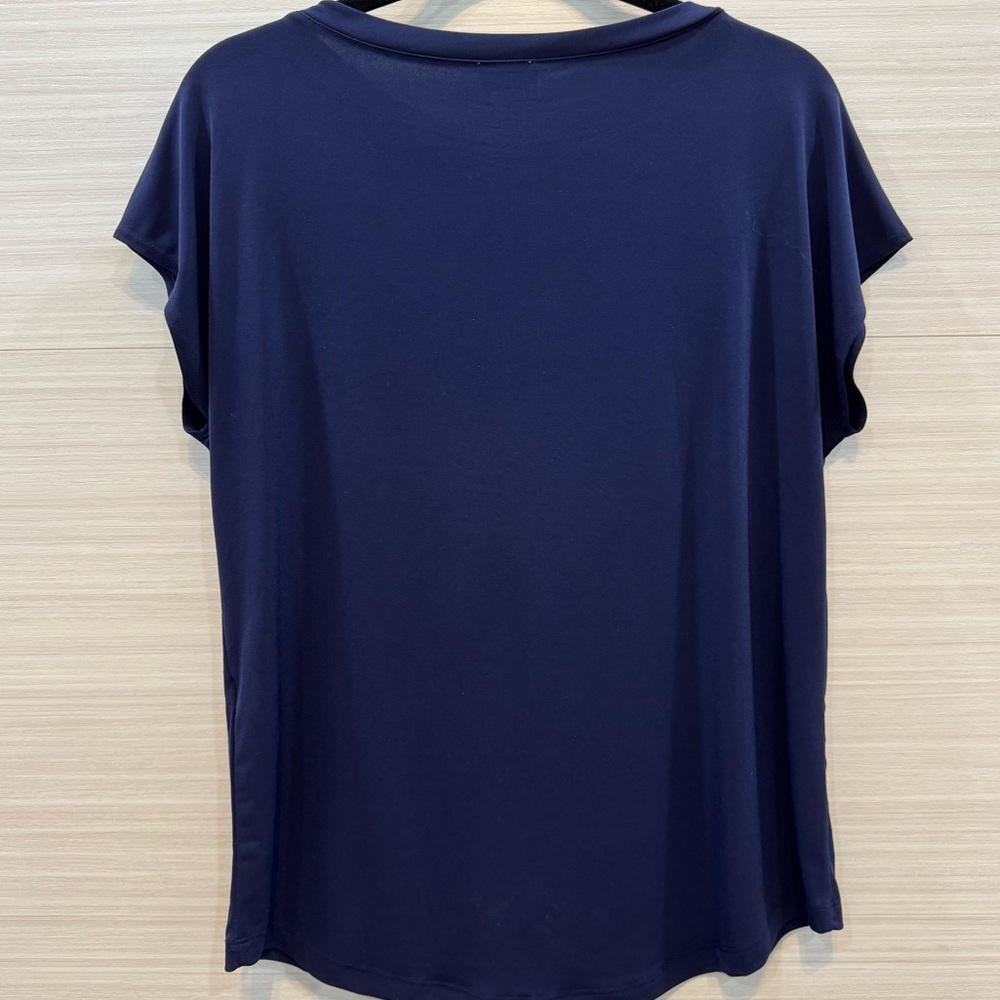 Chico's Size 1 Navy Blue Cap Sleeve Lightweight Relaxed Top size Medium - Picture 2 of 6
